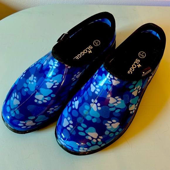 Sloggers Shoes - Waterproof Outdoor Sloggers Sky Blue Dog Paws 🐾 Womens 7 Medium